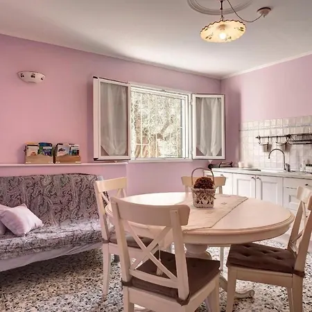 Ferienwohnung In Mit Kleinem Balkon