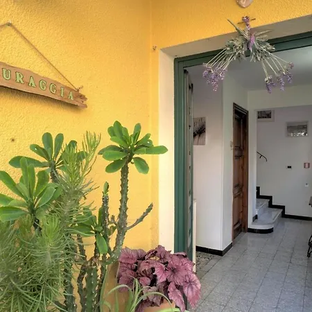 Ferienwohnung In Mit Kleinem Balkon *